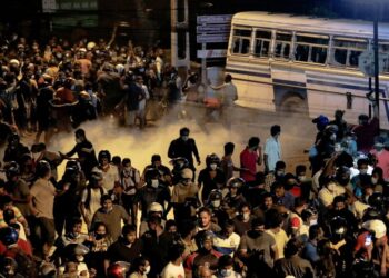 Sri Lanka lifts curfew after violent protests over economic crisis