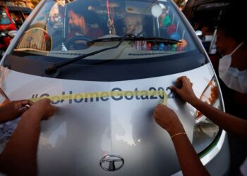 Explainer-Sri Lanka’s reluctance to tap IMF helped push it into an economic abyss