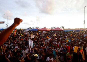 IMF urges Sri Lanka to tighten monetary policy, raise tax to address debt woes