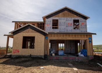U.S. Homebuilders Urge Biden to Help Cut Costs for Market in ‘Extreme Duress’