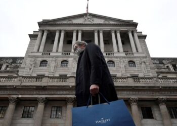 BoE flags risk of recession and 10% inflation as it raises rates again