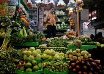 India consumer price inflation hits eight-year high on food, energy costs