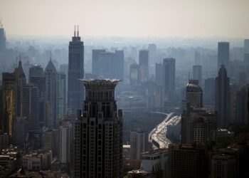 China, U.S. lead rise in global debt to record high $305 trillion