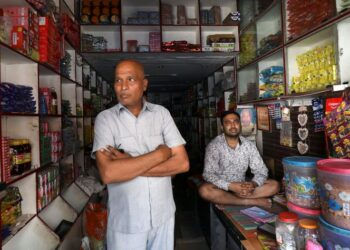 Inflation crimps Indian firms as rural millions cut spending