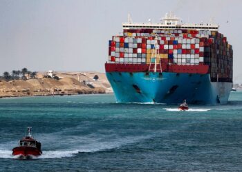 Egypt expects Suez Canal revenues to hit $7 billion by end of fiscal year
