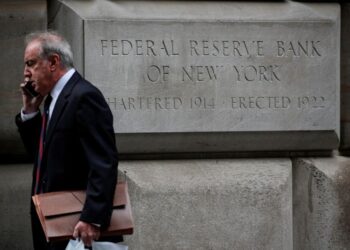 NY Fed sees balance sheet falling $2.5 trln by mid-2025, when run-off stops