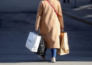 Swiss catch inflation bug, prices rise at fastest pace in 14 years