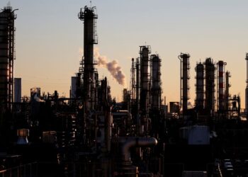 Japan manufacturers’ mood improves on resilient demand