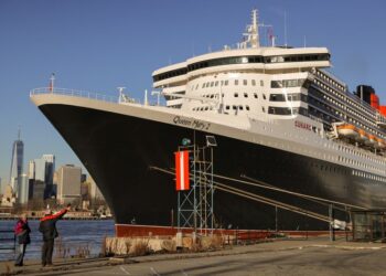 Carnival expects to cruise to core profit as strong demand blunts high costs