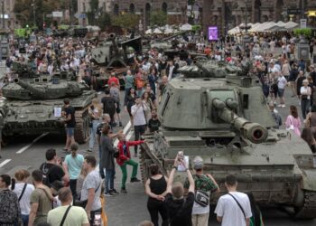 ‘Kyiv will shudder’: Russians outraged after Moscow car bombing kills Putin ally. Live updates.