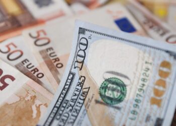 Euro Falls Below Dollar As Europe Gears Up For Energy Crisis