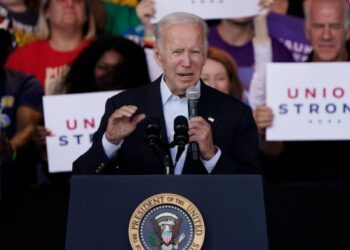 Biden responds to heckler at speech: ‘Everybody’s entitled to be an idiot’