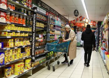 UK retailers report slowest sales growth since end of lockdowns-BDO