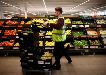UK consumer price inflation falls unexpectedly