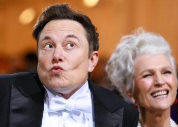 EBay Sellers Charging Up To $1,000 For $100 Bottles Of Elon Musk’s Burnt Hair Perfume