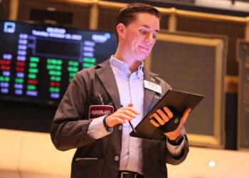 Dow Jumps 400 Points As Recession Certainty Grows Murkier