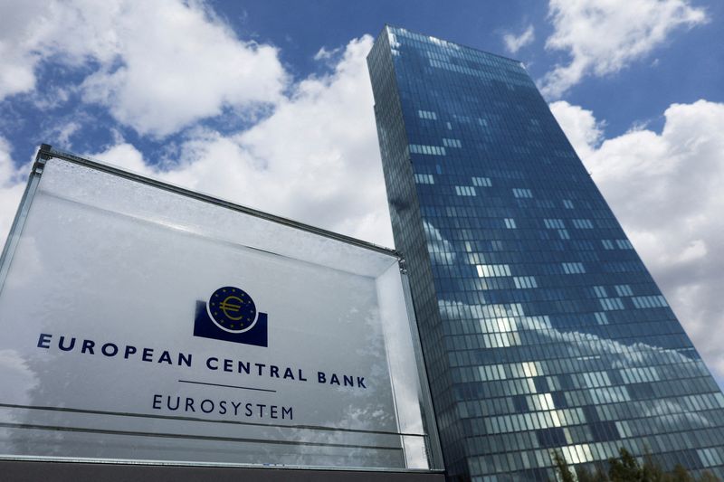 ECB scrutinises banks’ payout plans as outlook sours