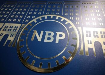 Polish central bank keeps rates on hold amid slowdown fears