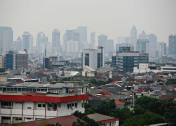 Indonesia 2022 GDP seen expanding 5.4% -chief econ minister