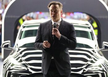 Tesla Stock Surges In Pre-Market After Musk Offers To Step Down As Twitter CEO