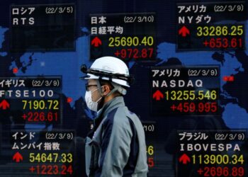 Wall Street surges in dip-buying rally, oil falls