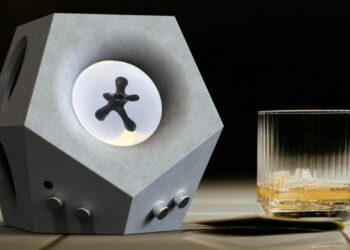 The Soul of Blackleaf brings analog visualization to your music experience