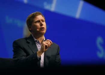 Who Is Barry Silbert, The Former Crypto Billionaire That Cameron Winklevoss Is Accusing Of Accounting Fraud?