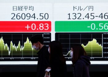 Stocks rise for sixth straight session, BOJ speculation lifts yen