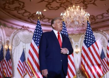 Trump’s former chief of staff John Kelly had to repeatedly remind the former president he could not share classified information with friends, NYT journalist says