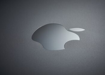 Daily Crunch: Apple powers up 14-inch MacBook Pro models with M2 Pro and Max chips