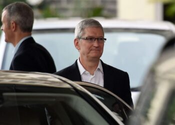 Apple stock drops on rare Q4 earnings miss