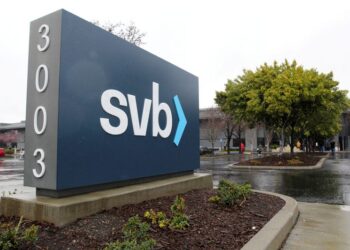 SVB’s lightning collapse stuns banking industry