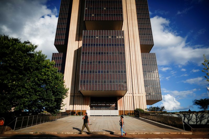 Brazil’s public sector gross debt up to 73% of GDP in February