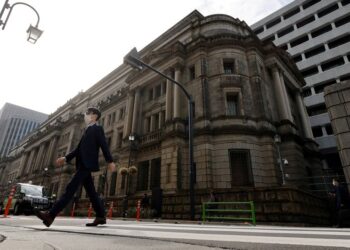 Japan’s business mood sours to 2-year low as global slowdown bites