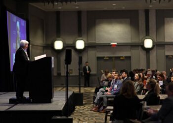 Yellen says not willing to allow contagious bank runs to develop