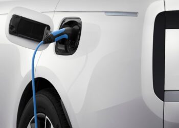 EV-to-grid charging is complicated, but California is gearing up to clear the way