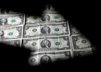 Dollar dips ahead of key US inflation data