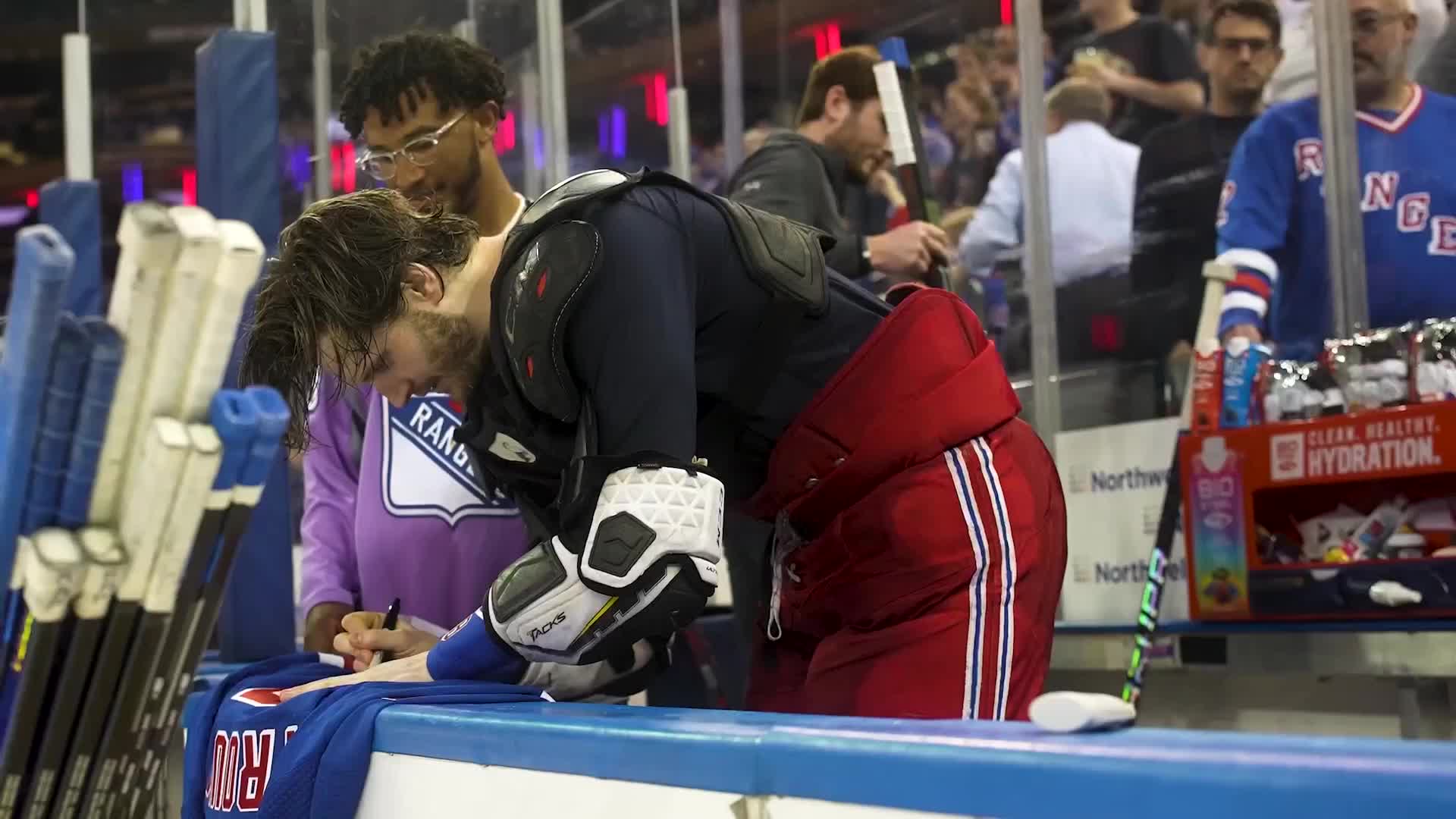 After unimaginable loss, hockey player awarded surprise scholarship from New York Rangers