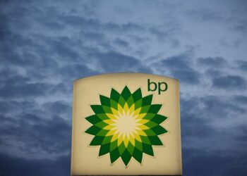 Norway’s oil fund to vote against climate resolution at BP