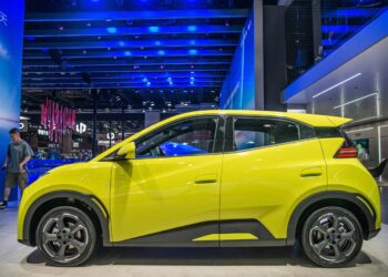 China EVs rising, Tesla loses profit ground and Lyft preps for deep cuts