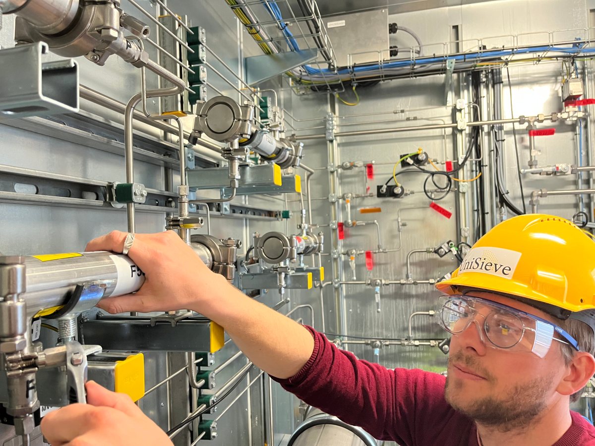 UniSieve’s filters use special crystals to reduce industrial emissions