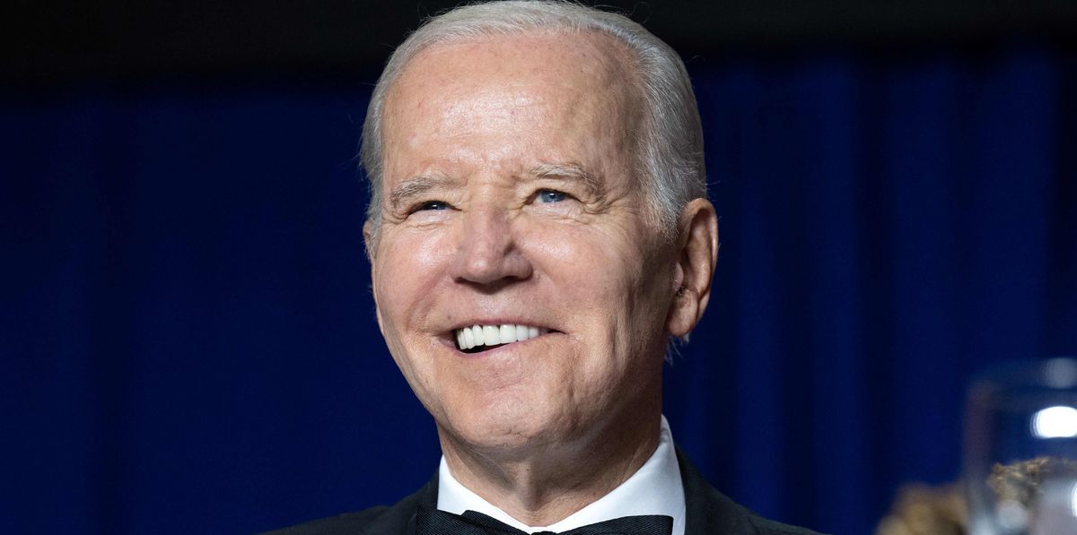 Biden Torches Fox News, Tucker Carlson At White House Correspondents’ Dinner