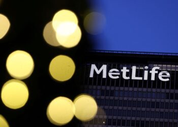 MetLife profit drops as economic worries hurt adjusted premiums