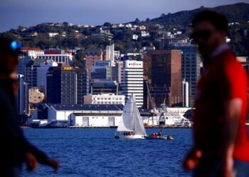 New Zealand’s hot migration risks fanning inflation, forcing rates even higher