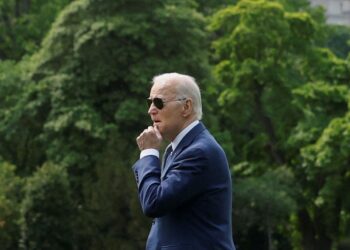 US debt ceiling impasse pushes government credit default swaps to record high