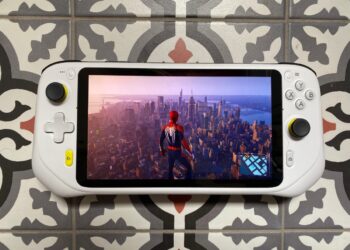 Logitech launches the Logitech G Cloud gaming handheld in Europe