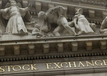 Lofty valuations on US stocks a growing worry for investors