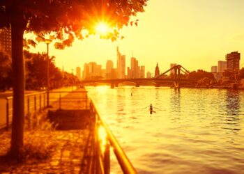 Keeping tabs on dry powder and university spinouts