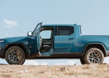 Rivian adopts Tesla charging standard, Cruise adds Android and Ford lands a $9.2B loan