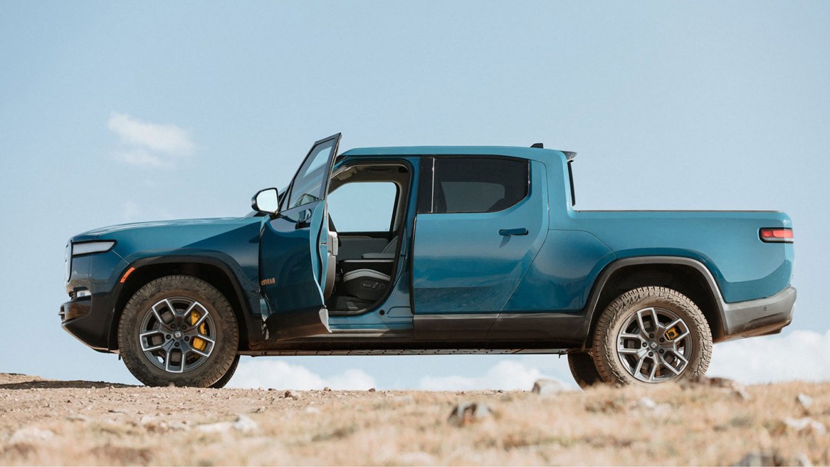 Rivian adopts Tesla charging standard, Cruise adds Android and Ford lands a $9.2B loan